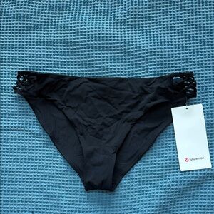 lululemon black swim bottoms with interior tag